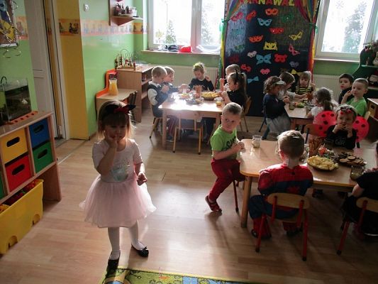  Grafika #74: Bal karnawałowy