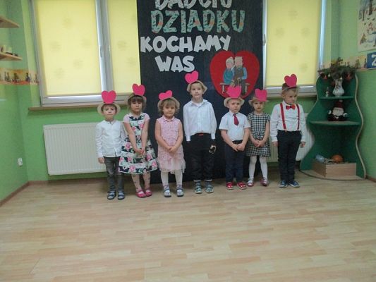  Grafika #9: Święto Babci i Dziadka