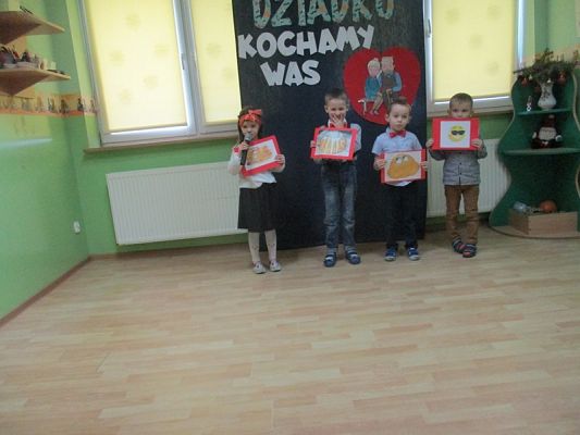  Grafika #2: Święto Babci i Dziadka