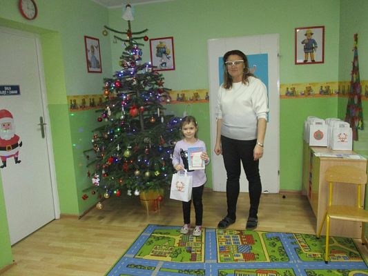  Grafika #26: Rodzinny Konkurs Plastyczny pod hasłem: Najpiękniejsza Świąteczna Kartka Bożonarodzeniowa