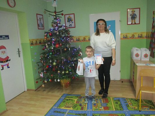  Grafika #11: Rodzinny Konkurs Plastyczny pod hasłem: Najpiękniejsza Świąteczna Kartka Bożonarodzeniowa