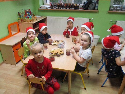 Grafika #33: Mikołajki w przedszkolu