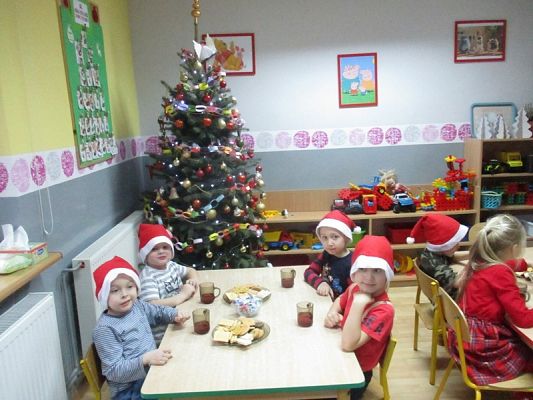 Grafika #38: Mikołajki w przedszkolu
