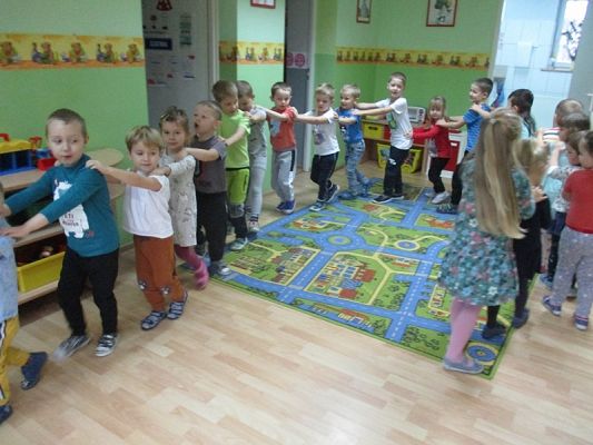  Grafika #21: Zabawa andrzejkowa w przedszkolu