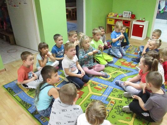  Grafika #11: Zabawa andrzejkowa w przedszkolu