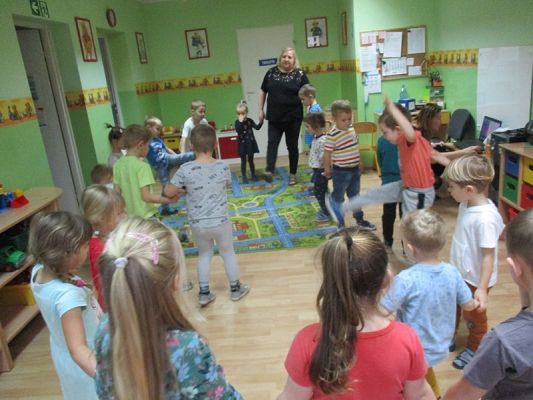  Grafika #33: Zabawa andrzejkowa w przedszkolu