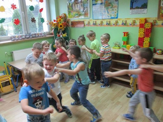  Grafika #32: Zabawa andrzejkowa w przedszkolu
