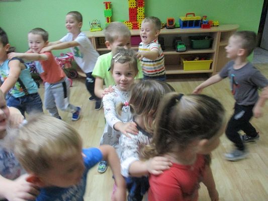  Grafika #19: Zabawa andrzejkowa w przedszkolu