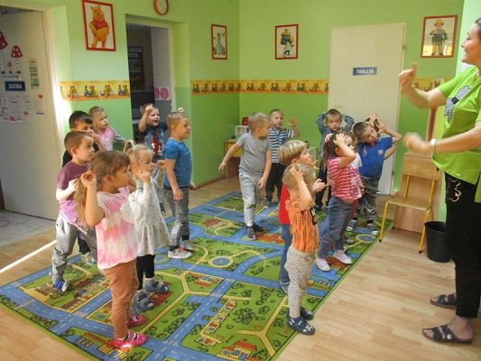 Grafika #5: Dzień Pluszowego Misia