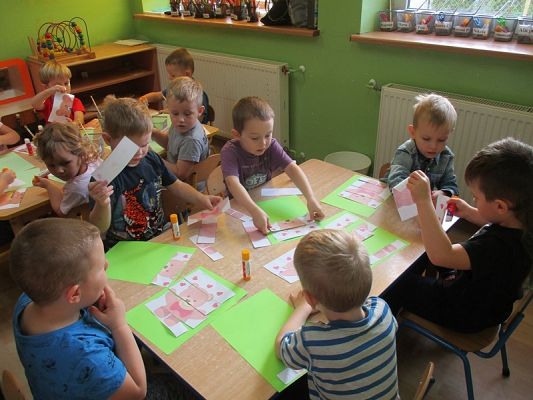 Grafika #28: Dzień Pluszowego Misia