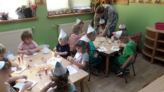  Grafika #29: Dzień Kredki