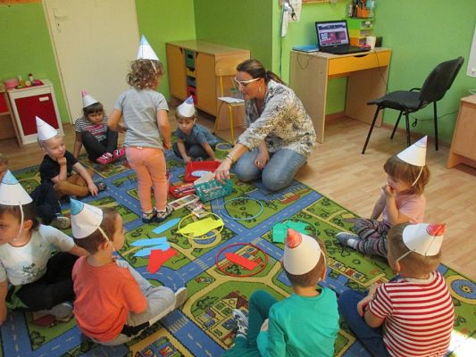  Grafika #16: Dzień Kredki