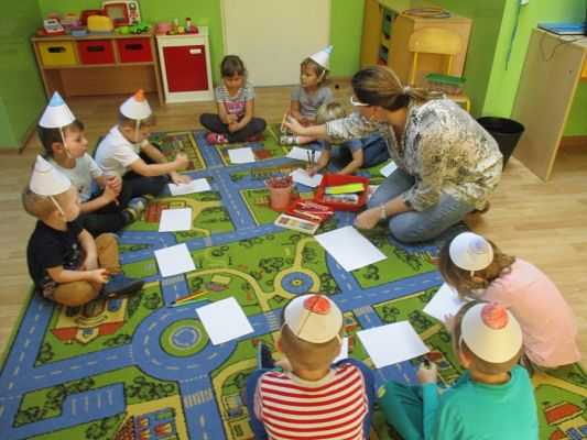  Grafika #21: Dzień Kredki