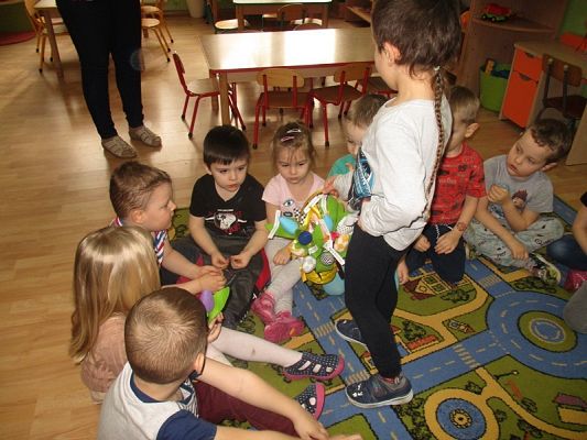 Grafika #7: Niespodzianka z okazji Dnia Kobiet