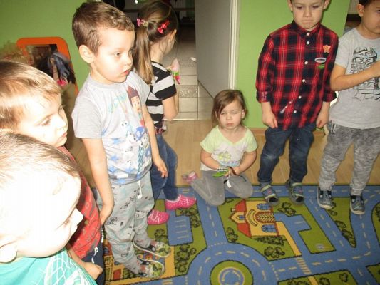 Grafika #9: Niespodzianka z okazji Dnia Kobiet