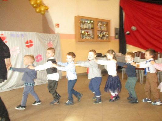 Grafika #1: Święto Babci i Dziadka