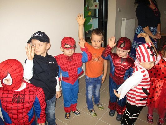  Grafika #10: Bal karnawałowy