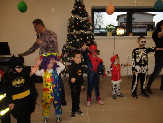  Grafika #6: Bal karnawałowy