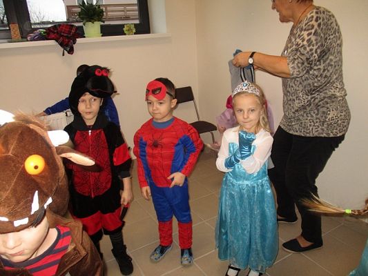  Grafika #22: Bal karnawałowy