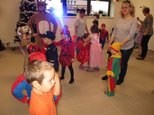  Grafika #17: Bal karnawałowy