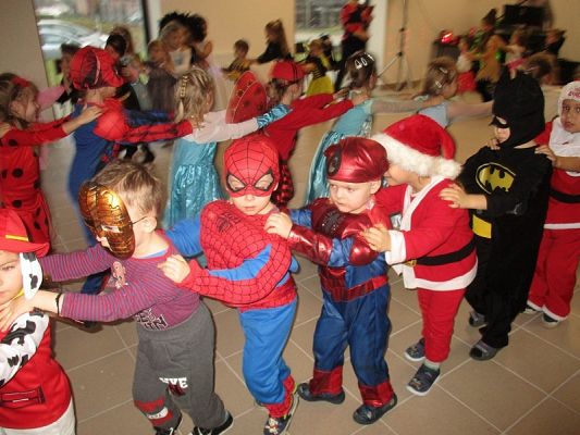  Grafika #45: Bal karnawałowy