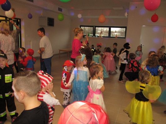  Grafika #35: Bal karnawałowy