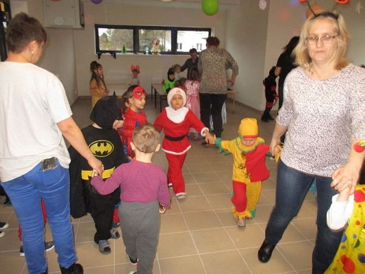  Grafika #42: Bal karnawałowy