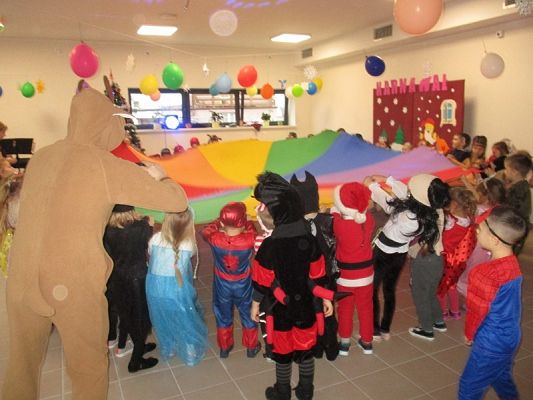  Grafika #40: Bal karnawałowy