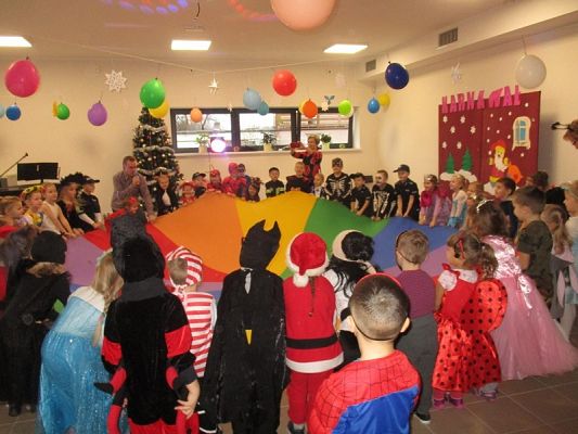  Grafika #49: Bal karnawałowy