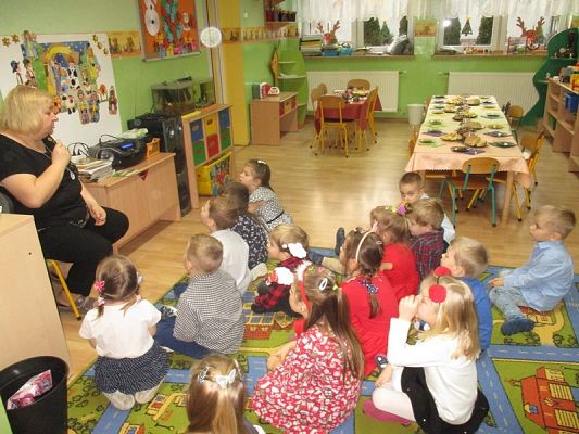 Grafika #2: Wigilia w przedszkolu