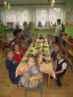 Grafika #5: Wigilia w przedszkolu
