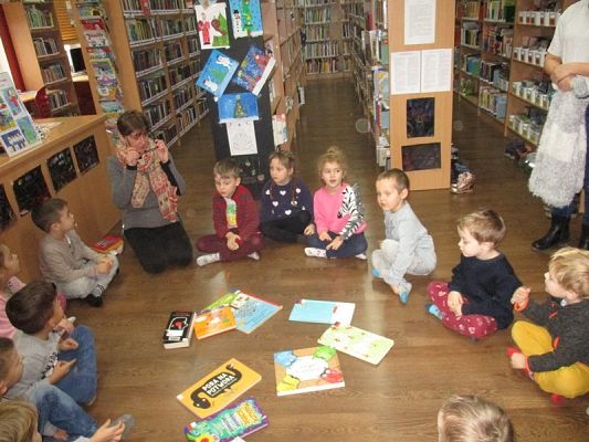  Grafika #4: Wizyta w bibliotece miejskiej w Lęborku