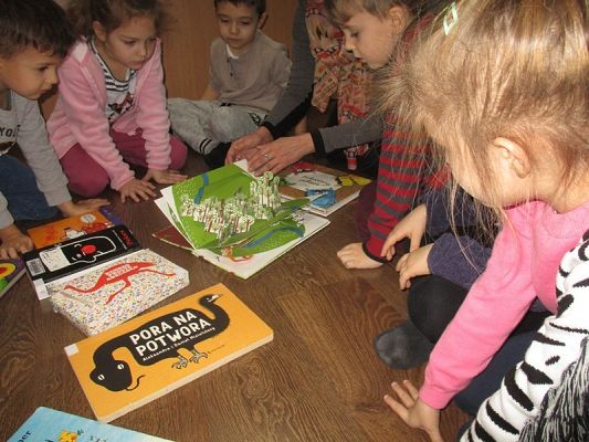  Grafika #22: Wizyta w bibliotece miejskiej w Lęborku