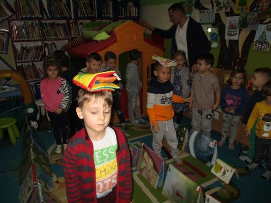  Grafika #26: Wizyta w bibliotece miejskiej w Lęborku