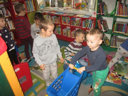  Grafika #42: Wizyta w bibliotece miejskiej w Lęborku