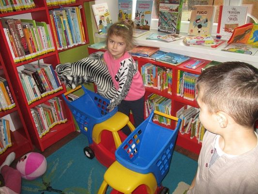  Grafika #43: Wizyta w bibliotece miejskiej w Lęborku