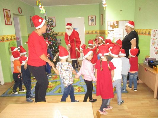  Grafika #3: Mikołajki w przedszkolu