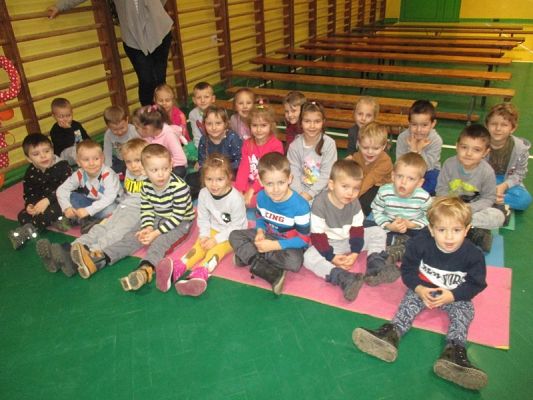  Grafika #1: Koncert muzyczny w szkole