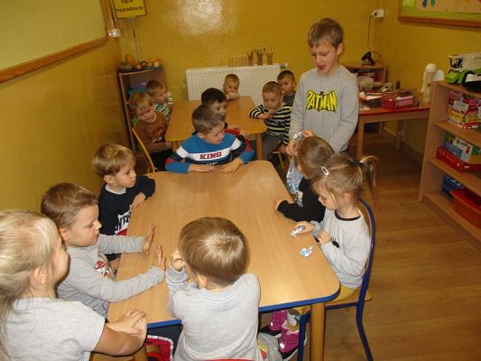  Grafika #15: Koncert muzyczny w szkole