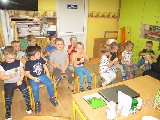  Grafika #5: Jak zdrowo się odżywiać ? Spotkanie z dietetykiem