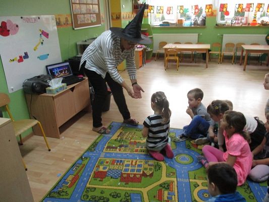 Grafika #8: Andrzejki w przedszkolu