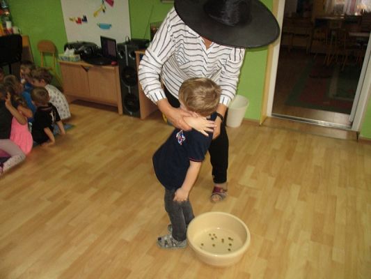 Grafika #69: Andrzejki w przedszkolu