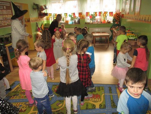 Grafika #137: Andrzejki w przedszkolu