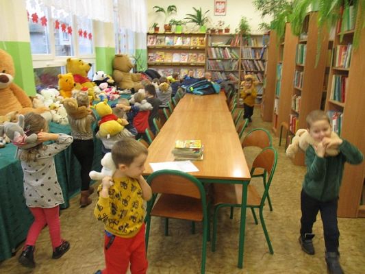 Grafika #24: Święto Misia w bibliotece