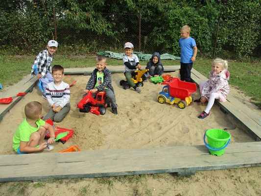 Grafika #33: Pierwsze dni w przedszkolu