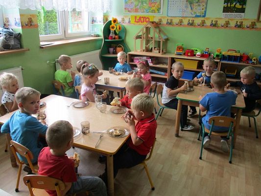 Grafika #10: Pierwsze dni w przedszkolu