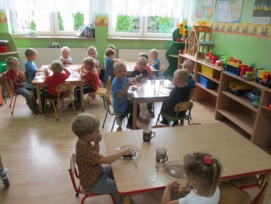 Grafika #8: Pierwsze dni w przedszkolu