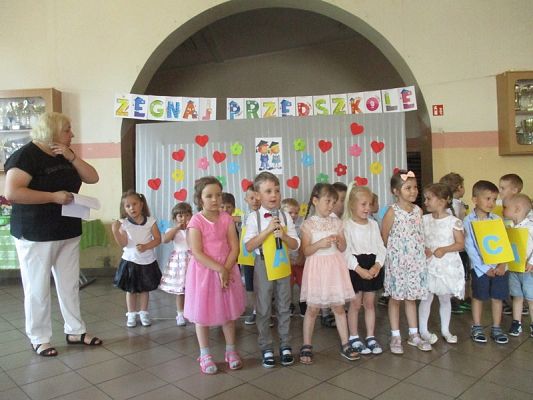 Grafika #112: Uroczyste pożegnanie Starszaków