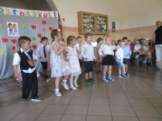 Grafika #49: Uroczyste pożegnanie Starszaków