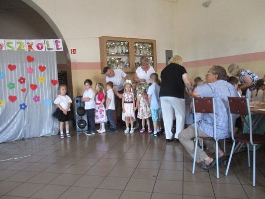 Grafika #21: Uroczyste pożegnanie Starszaków